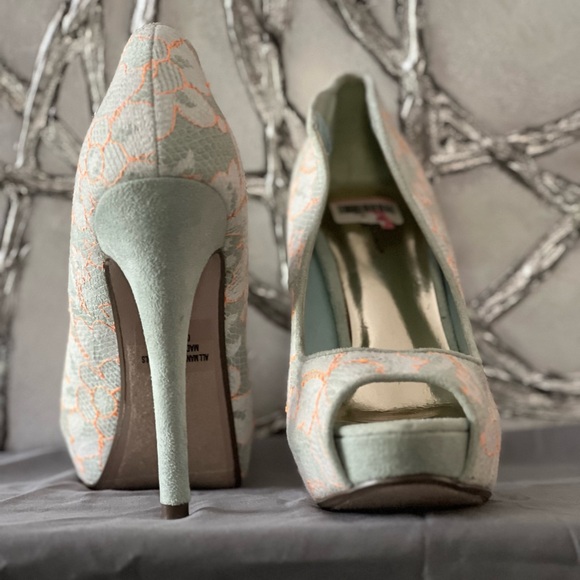 SS 8.5 Light Blue Lace Heels - Picture 7 of 8